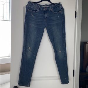 Brand new, lucky jeans. Never worn